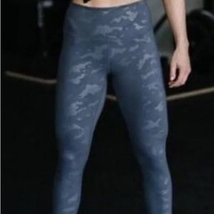 Gray Battleship Camo Luxe Zyia Leggings NWT